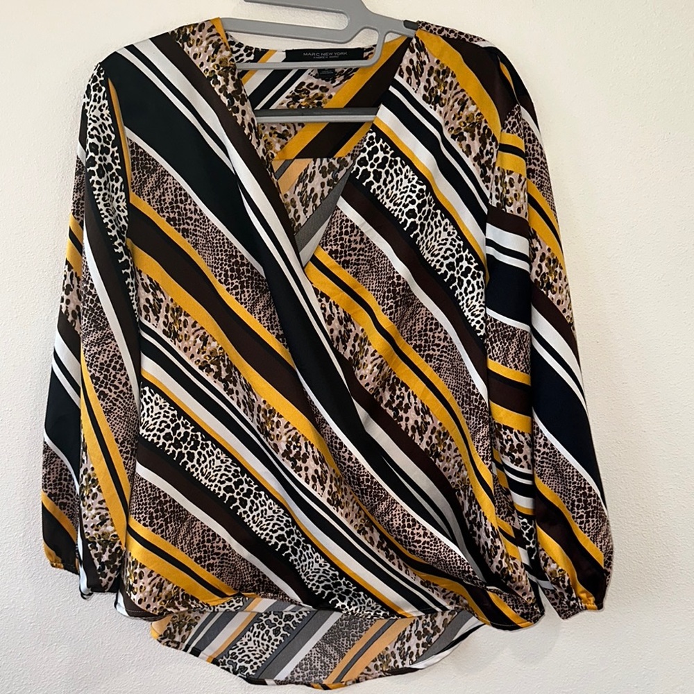 Marc Newβ York Black and White Yelloe Wrap Blouse 3/4 Sleeve Size M